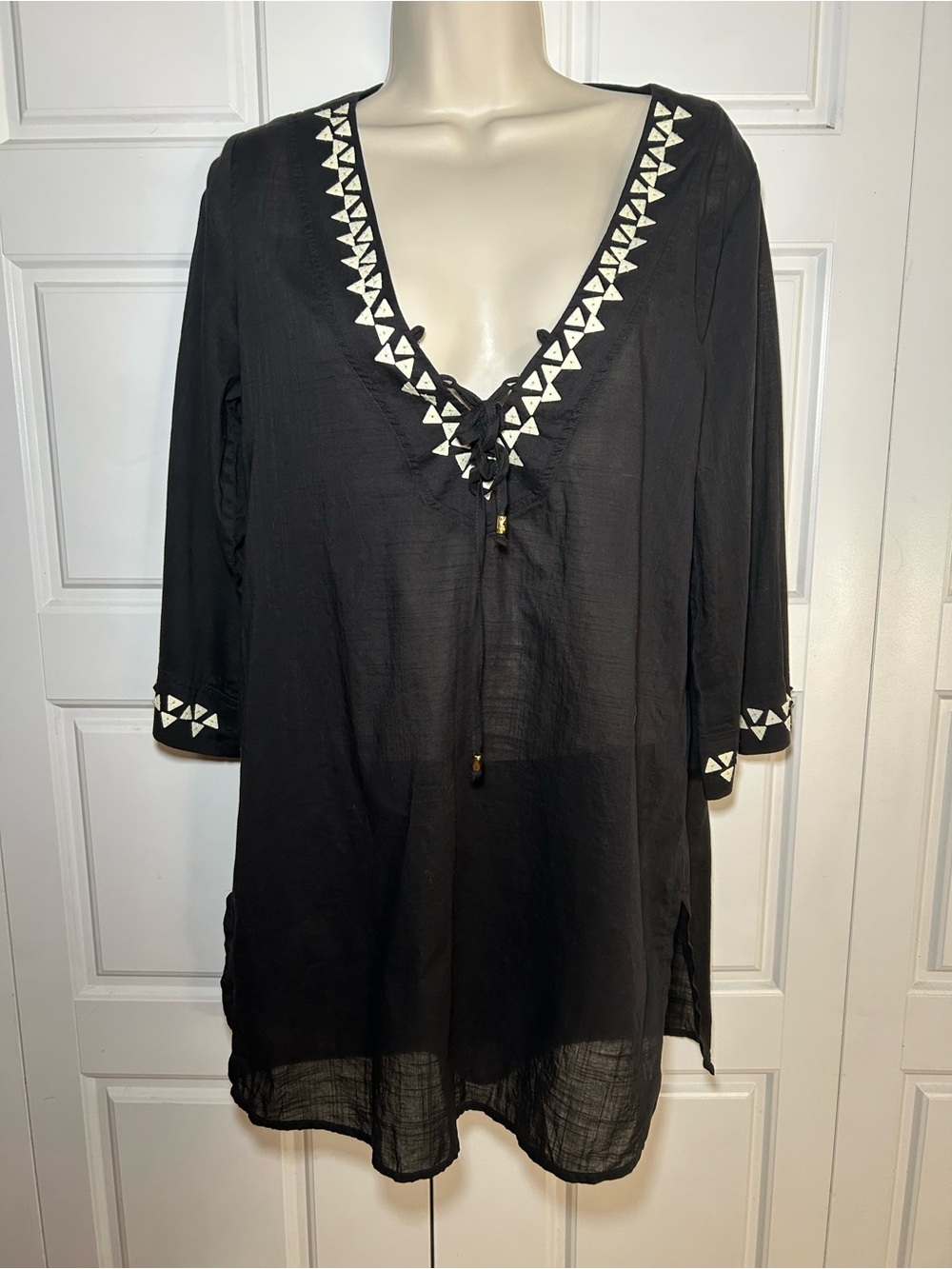 🖤 Trina Turk Black Beaded Kaftan Cover Up M Cotton